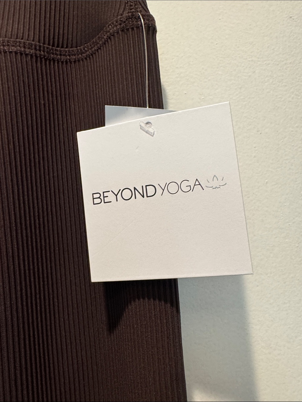 Beyond Yoga Impulse Ribbed Leggings - Dark Chocolate NWT - Picture 3 of 10
